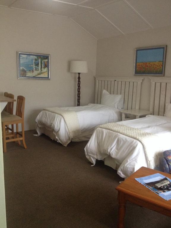 Smart Villa Guest House East London Esterno foto